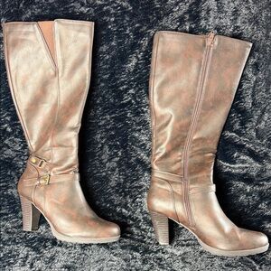 Chic Brown Heeled Boots